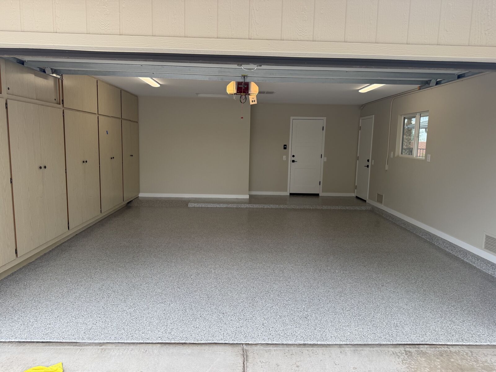 Garage floor after flake coating